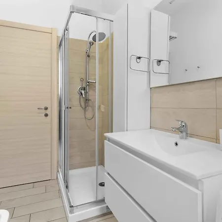 - Parking And Free Wifi Appartement